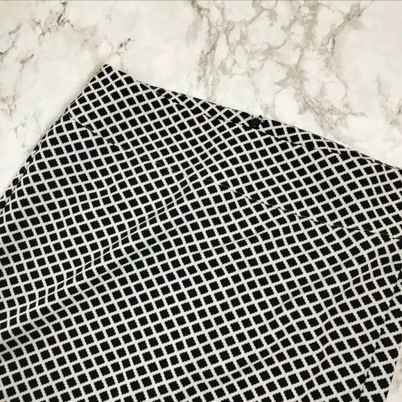 Lane Bryant Plus Geo Print Pencil Skirt - Picture 2 of 5